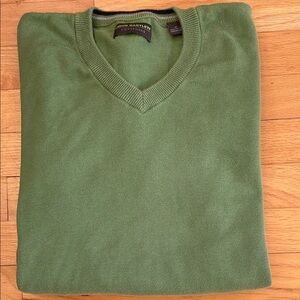 V-Neck men’s 100% cotton John Bartlett sweater